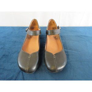 Taos Samba Mary Janes Low black Strap Comfort Shoe